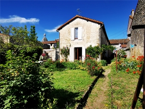 maison-villa à la vente -   86400  CIVRAY, surface 119 m2 vente maison-villa - APR741189